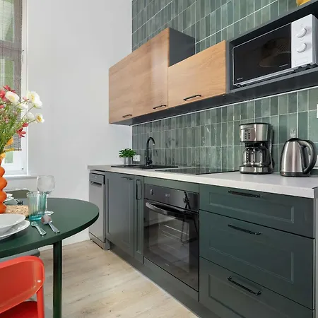 Przestronny Apartament z Balkonem by Noclegi Renters Apartment *