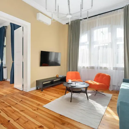 Przestronny Apartament z Balkonem by Noclegi Renters Apartment *