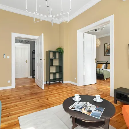 Przestronny Apartament z Balkonem by Noclegi Renters Apartment *